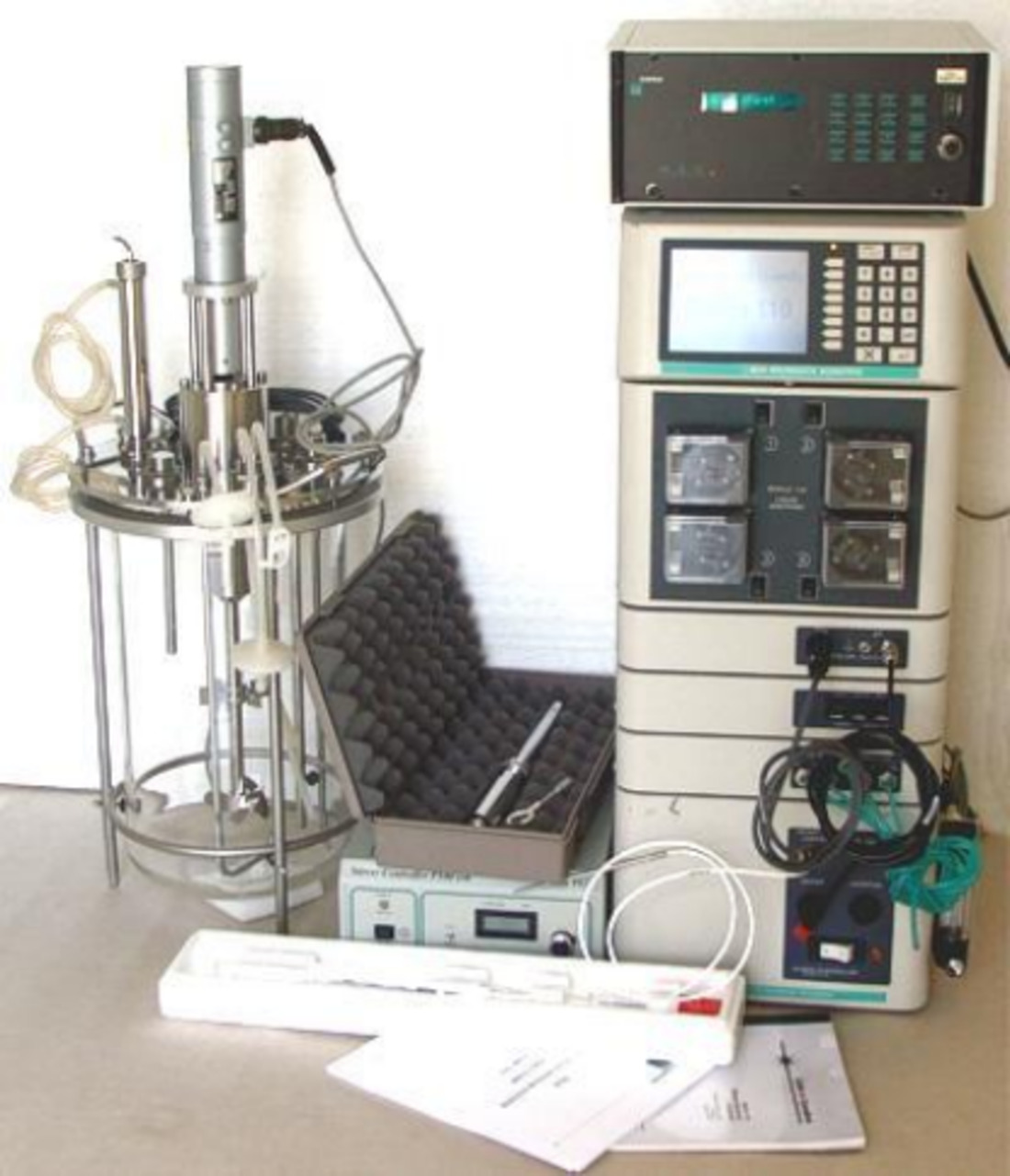 New Brunswick Scientific BioFlo 2000