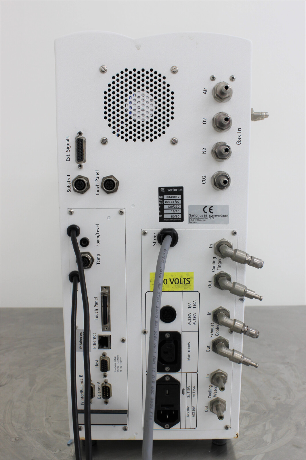 Tylny panel BIOSTAT Aplus typu 8843812 ze złączami jednostki