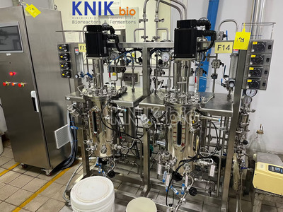 KNIKBIO 15SJ-50SJ-4 Linked Automatic Fermentor — fotografia lub widok przypisany przez producenta do tej karty/rodziny.