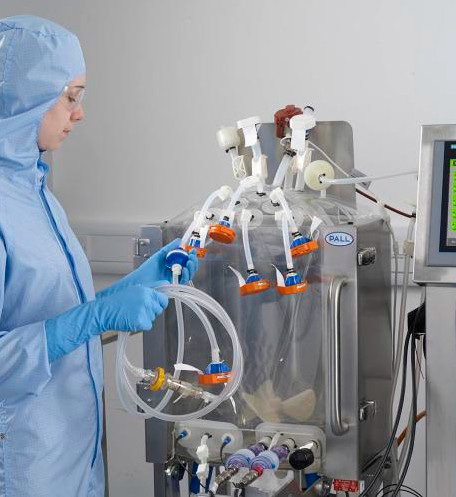 Przewody i złącza sensorów przy biocontainerze Allegro STR